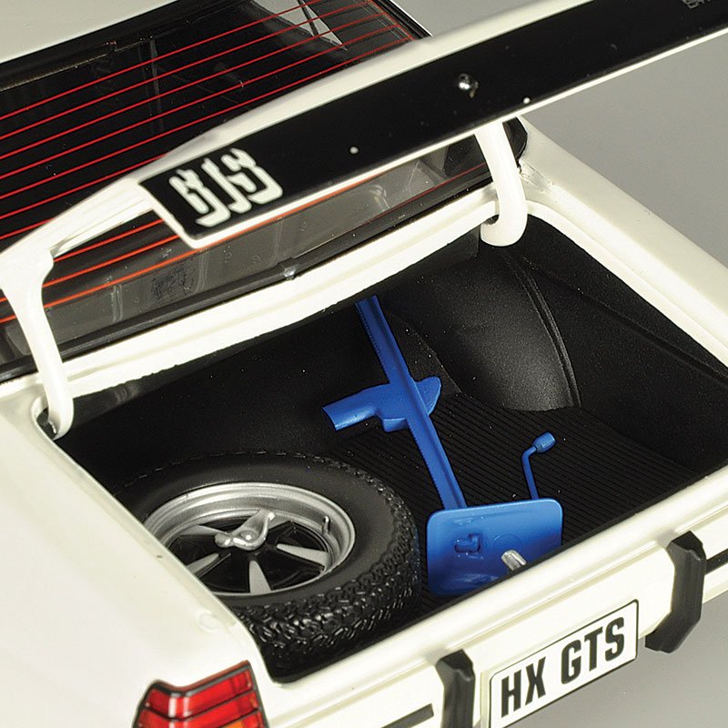 1/18 Holden HX Monaro GTS Sedan Cotillion White (308ci Engine)