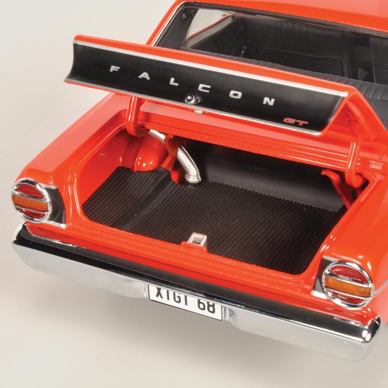 1/18 Ford XT GT Falcon - Brambles Red