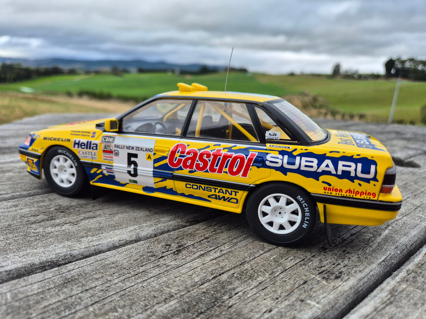 1/18 Subaru Legacy RS - Possum Borne 1992 Rally NZ