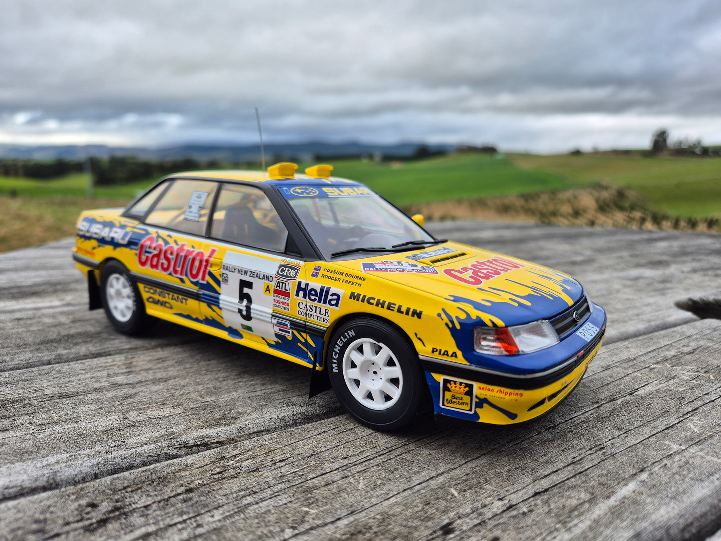 1/18 Subaru Legacy RS - Possum Borne 1992 Rally NZ