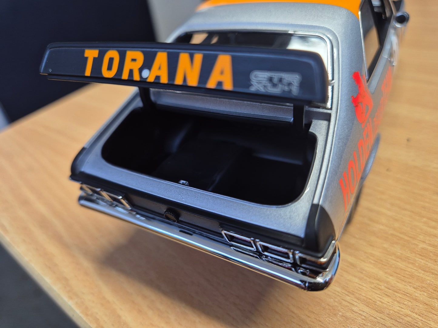 1/18 Holden LJ Torana GTR XU-1 1972 South Pacific Touring Series