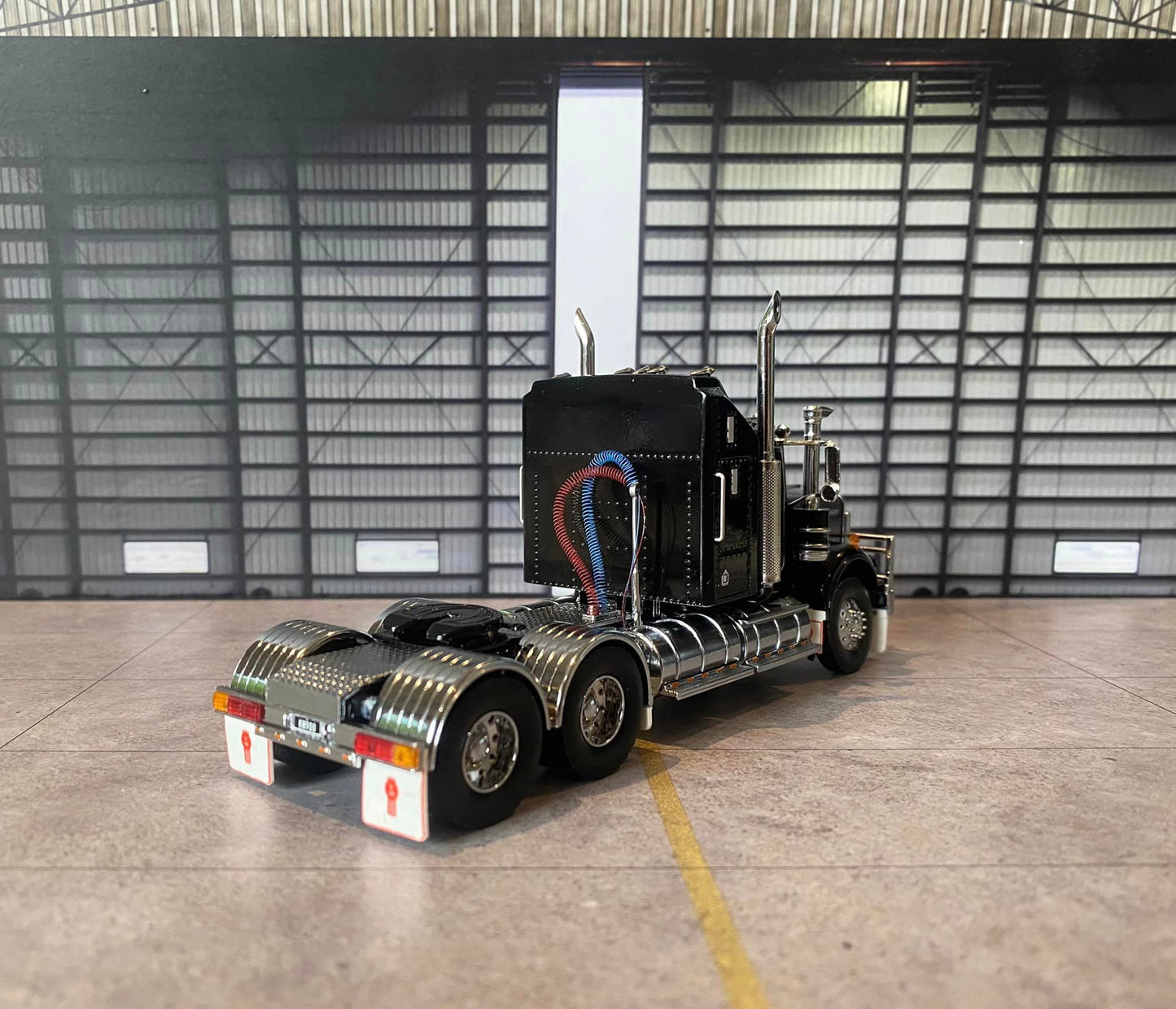 1/50 W900 Black