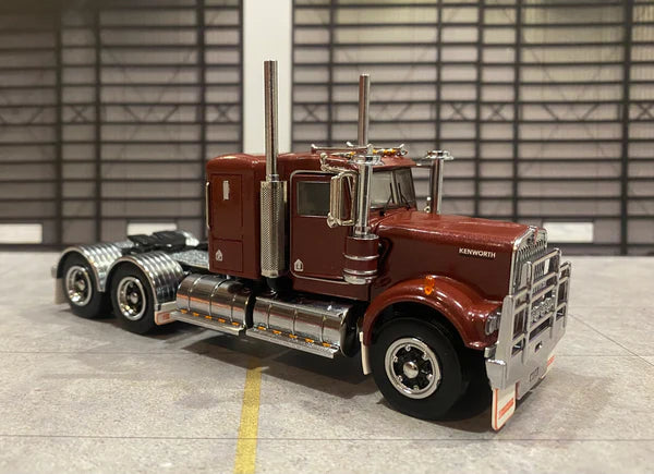1/50 W900 Lowline Vintage Burgundy with Spiders