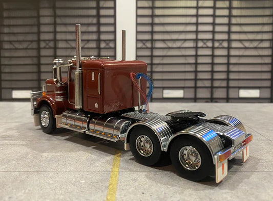 1/50 W900 Lowline Vintage Burgundy with Alloys