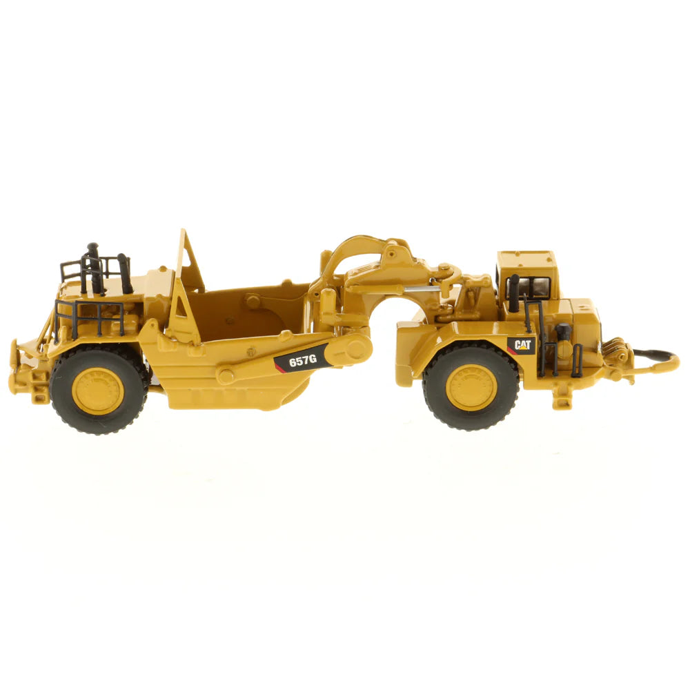 1/125 Cat 657G Tractor Scraper
