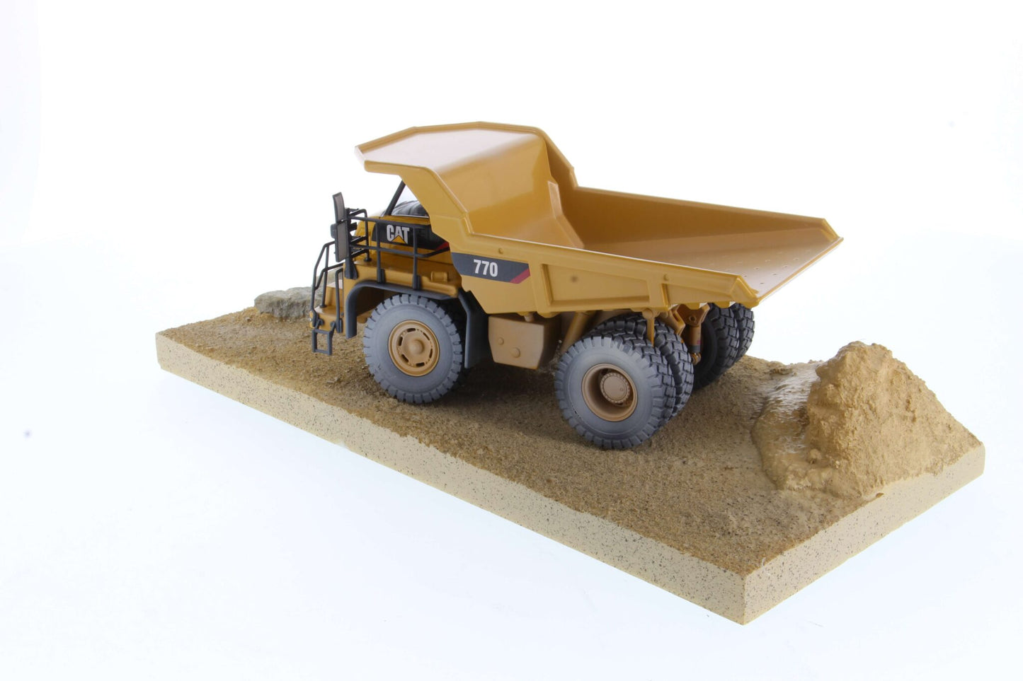 1/50 Cat Weathered 770 Off-Highway Road Truck