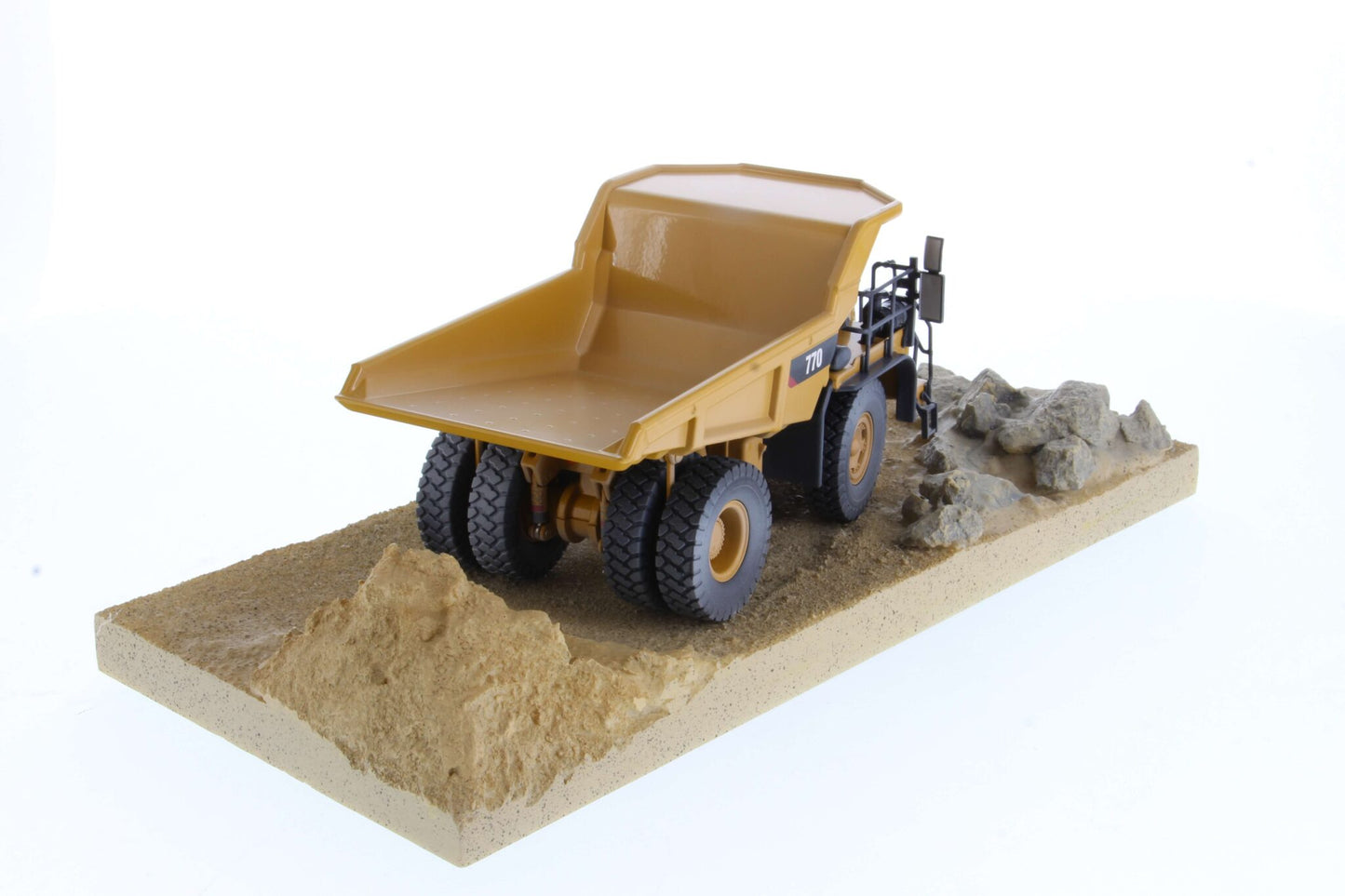 1/50 Cat Weathered 770 Off-Highway Road Truck
