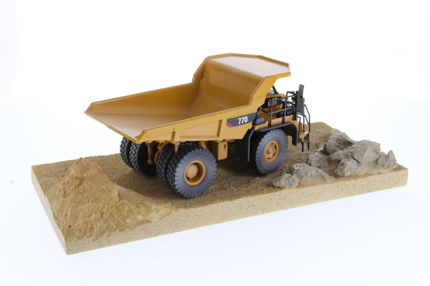 1/50 Cat Weathered 770 Off-Highway Road Truck