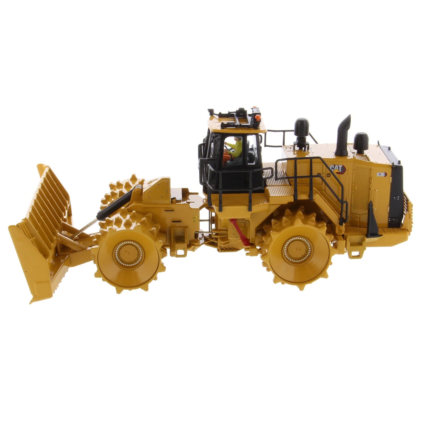 1/50 Cat 863 Landfill Compactor