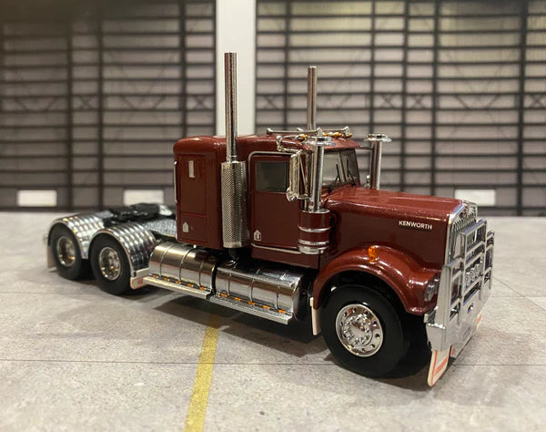 1/50 W900 Lowline Vintage Burgundy with Alloys