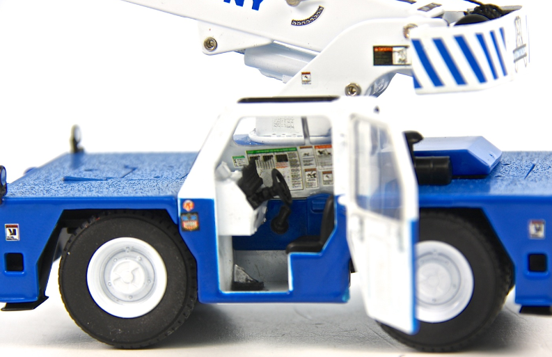 1/50 Shuttlelift 5540F Carrydeck Crane - Anthony