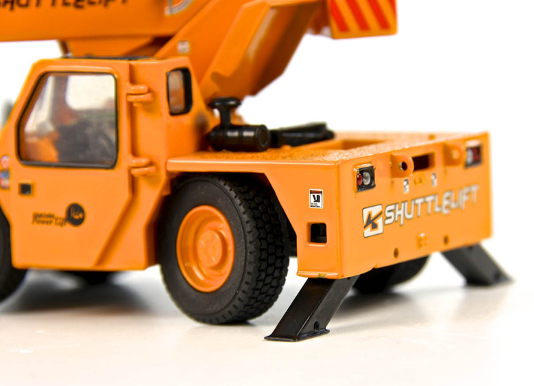 1/50 Shuttlelift 5540F Carrydeck Crane - Great Lakes