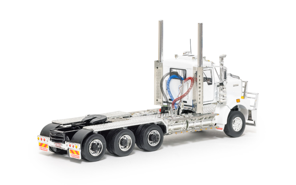 1/50 C509 Kenworth White/Black Tri-drive with sleeper
