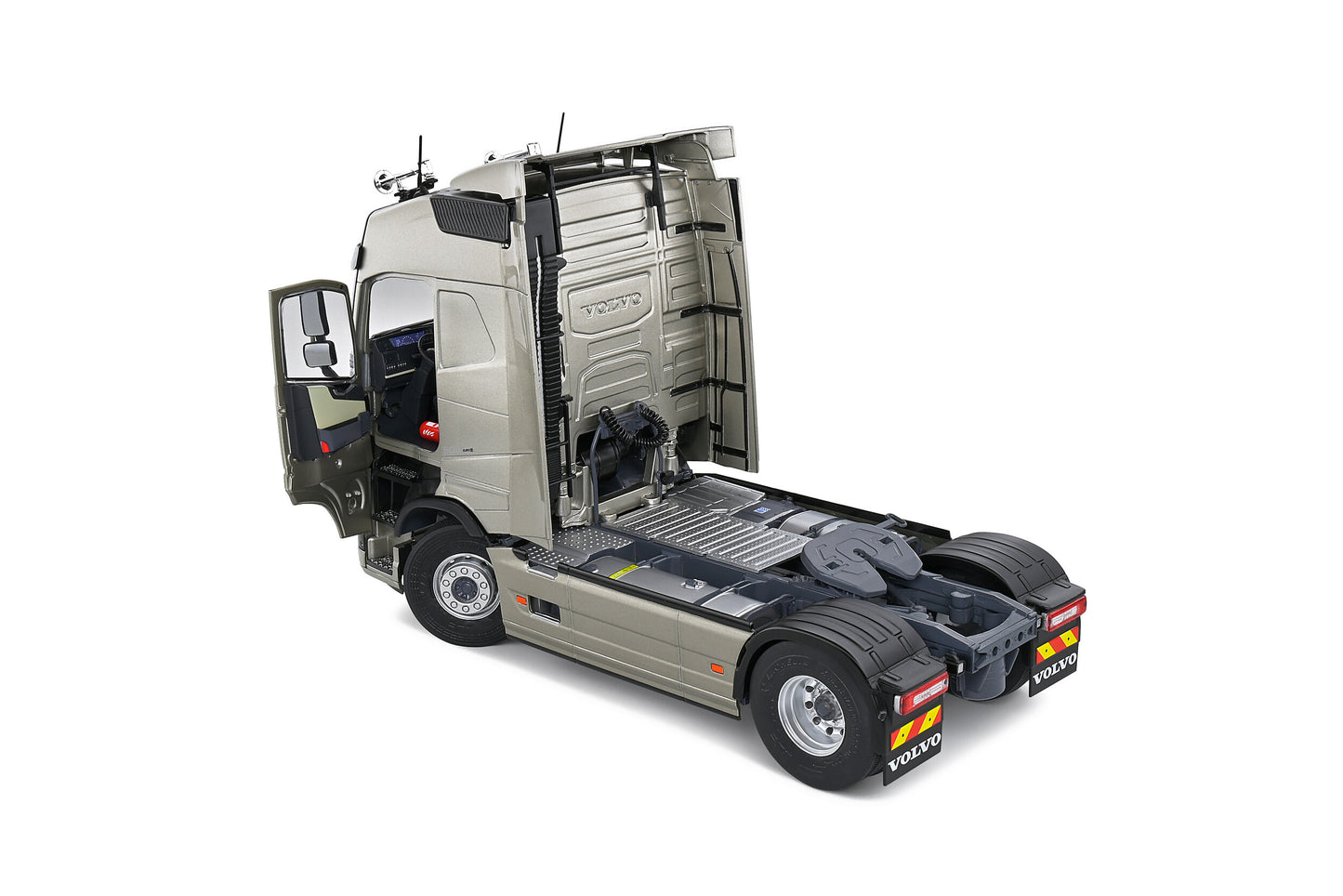 1/24 Volvo FH Globetrotter XL Nordic Light 2021