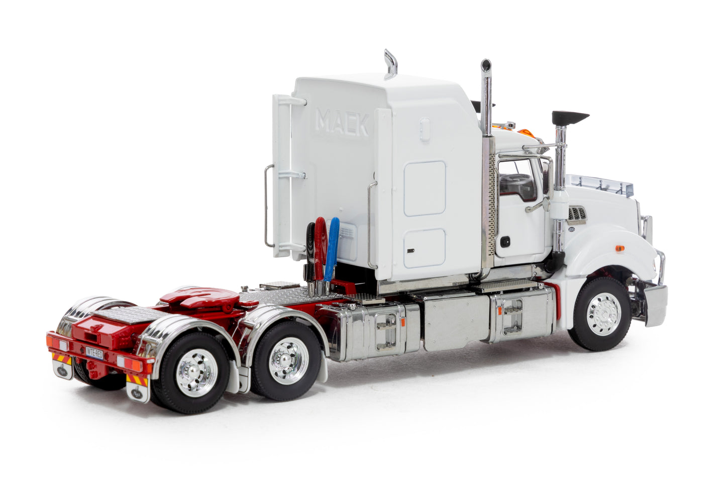 1/50 Mack Super Liner Late Edition White/Red