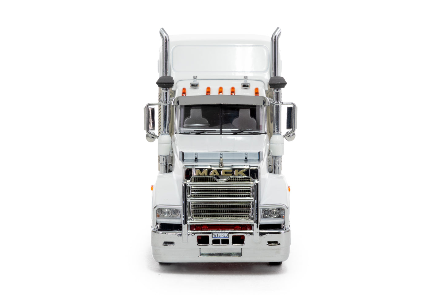 1/50 Mack Super Liner Late Edition White/Red