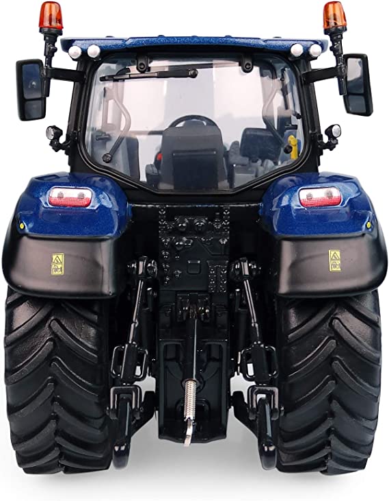 1/32 New Holland T5.140