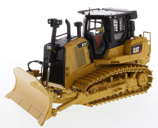 1/50 Cat D7E track type tractor Pipe Line