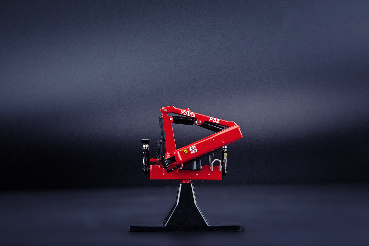 1/50 Fassi F32A