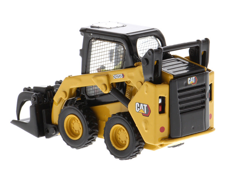 1/50 Cat 242D3