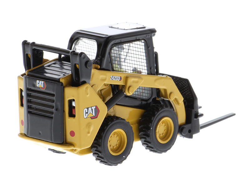 1/50 Cat 242D3