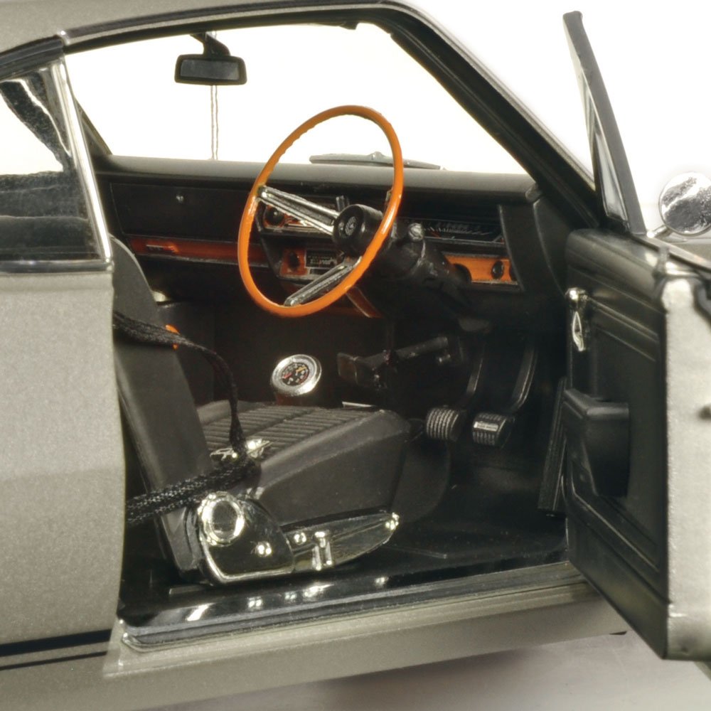 1/18 Holden HK Monaro - Silver Mink