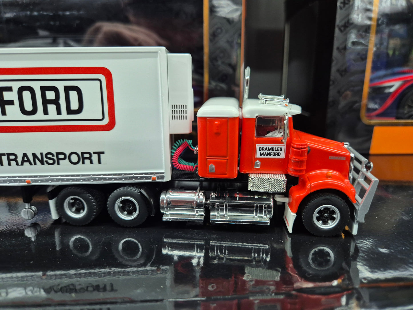 1/64 Brambles road train, Prime mover, Dolly and two trailers