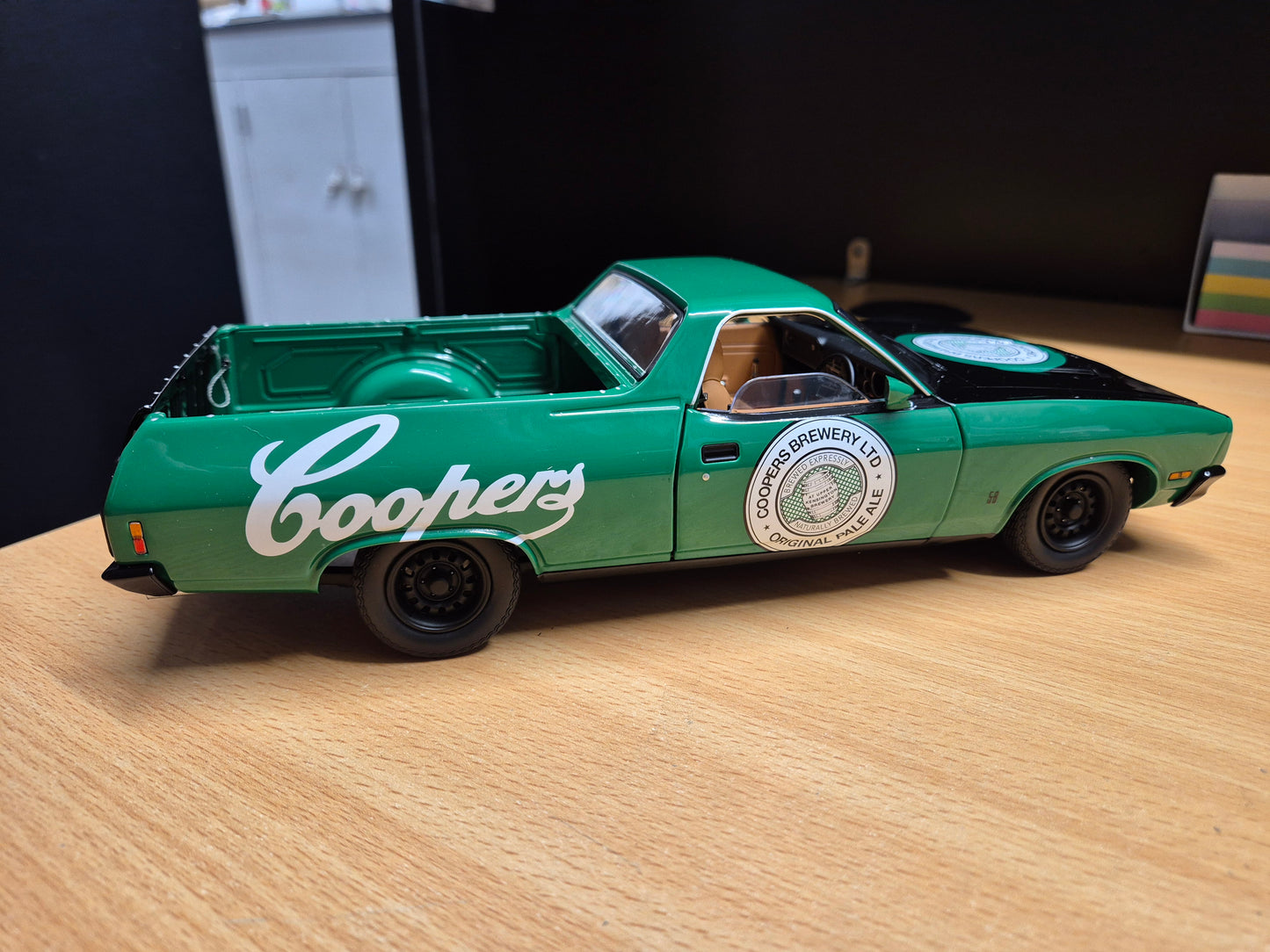 1/18 Ford XC Utility - Coopers