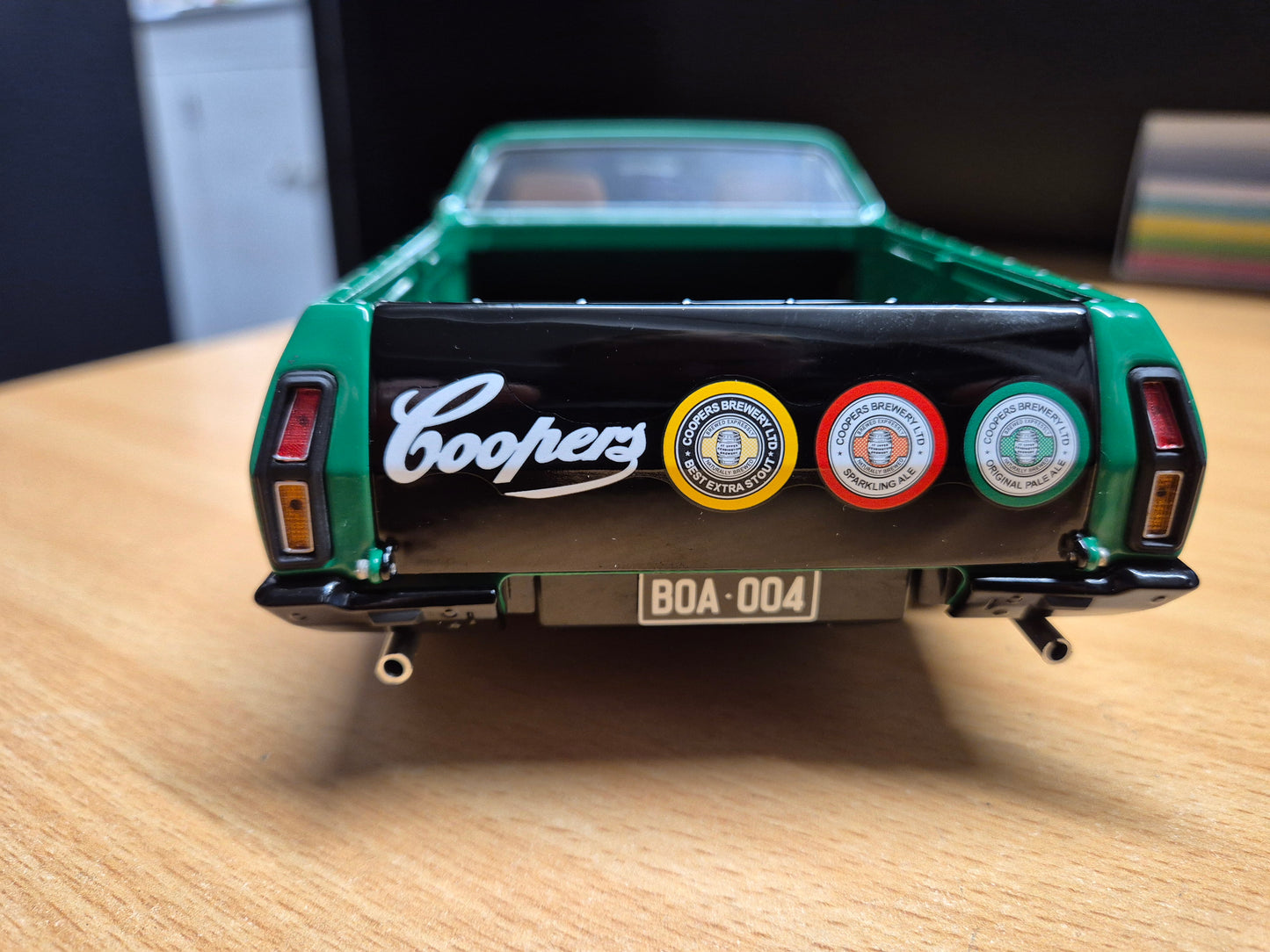 1/18 Ford XC Utility - Coopers