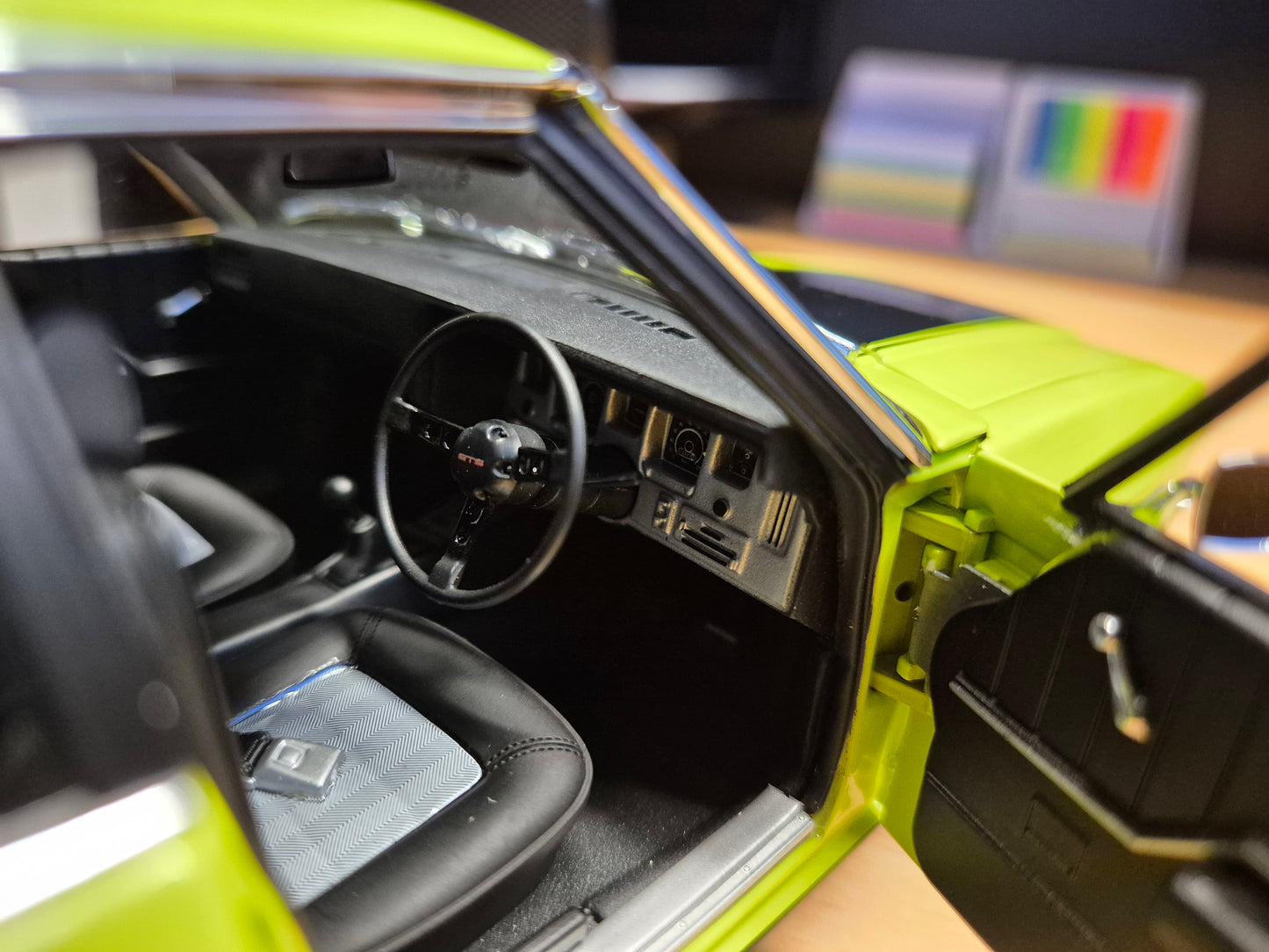 1/18 Holden HQ Monaro GTS Sedan Barbados Green with Black Stripes