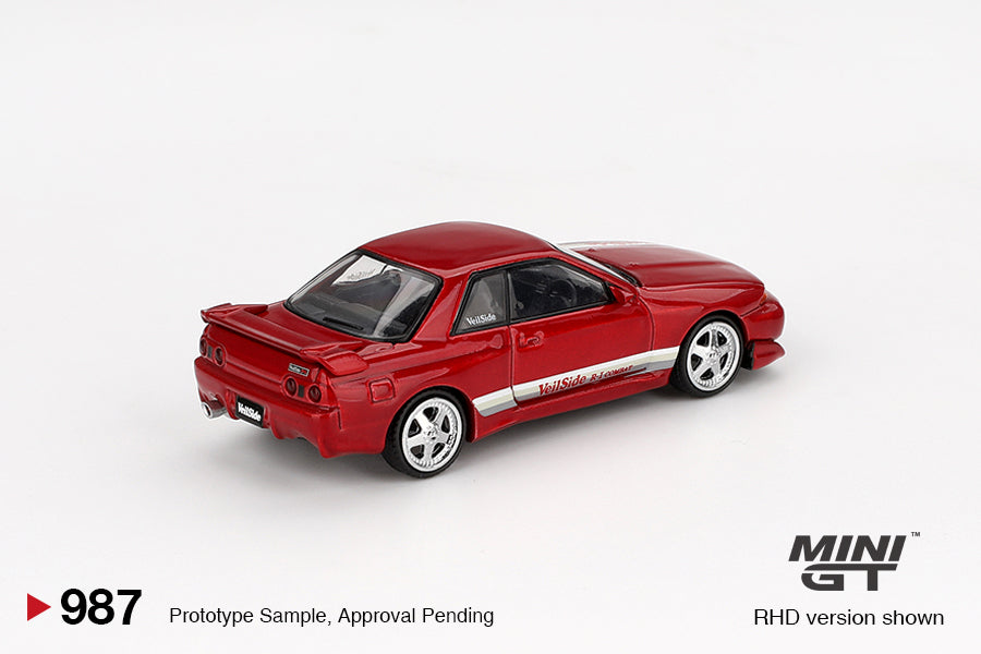 1/64 Nissan Skyline GT-R (R32) VeilSide Combat C-I Gem Red
