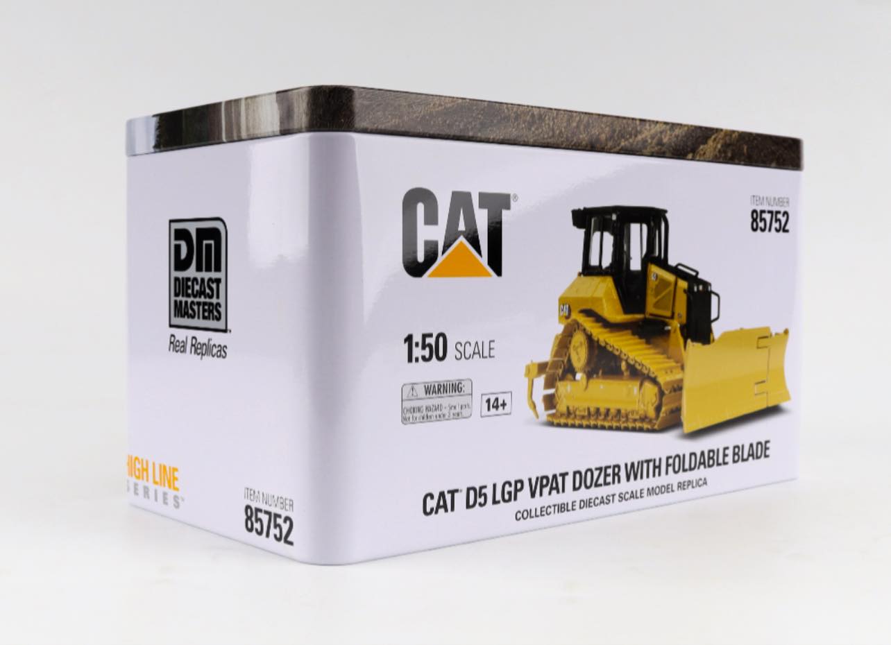 1/50 Cat D5 LGP Dozer with Folding Blade High Line Series
