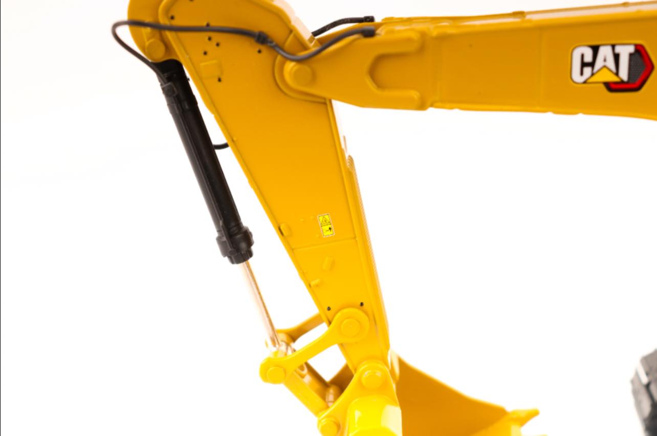 1/50 Cat 374 Next Gen Hydraulic Excavator 85793