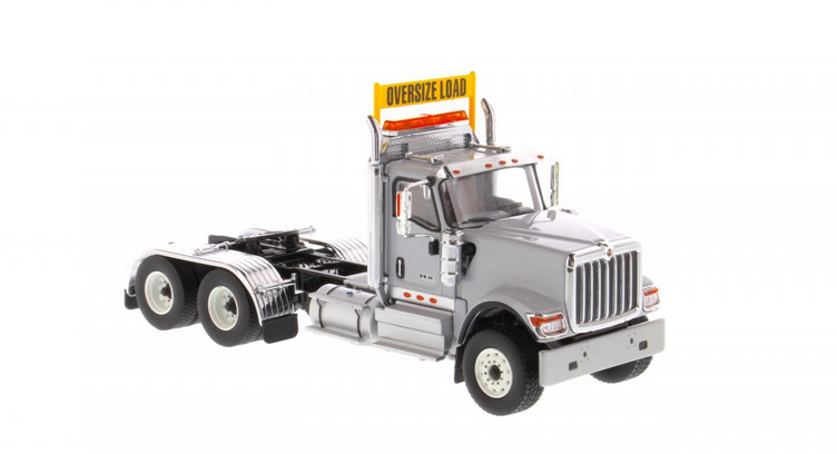 1/50 International HX520 Tandem Tractor Grey 71005