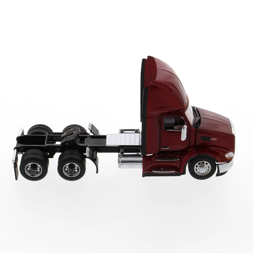 1/50 Peterbilt 579 Day Cab Tractor Red 71068