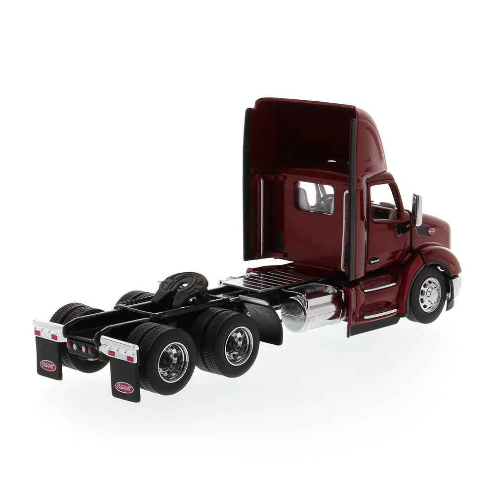 1/50 Peterbilt 579 Day Cab Tractor Red 71068