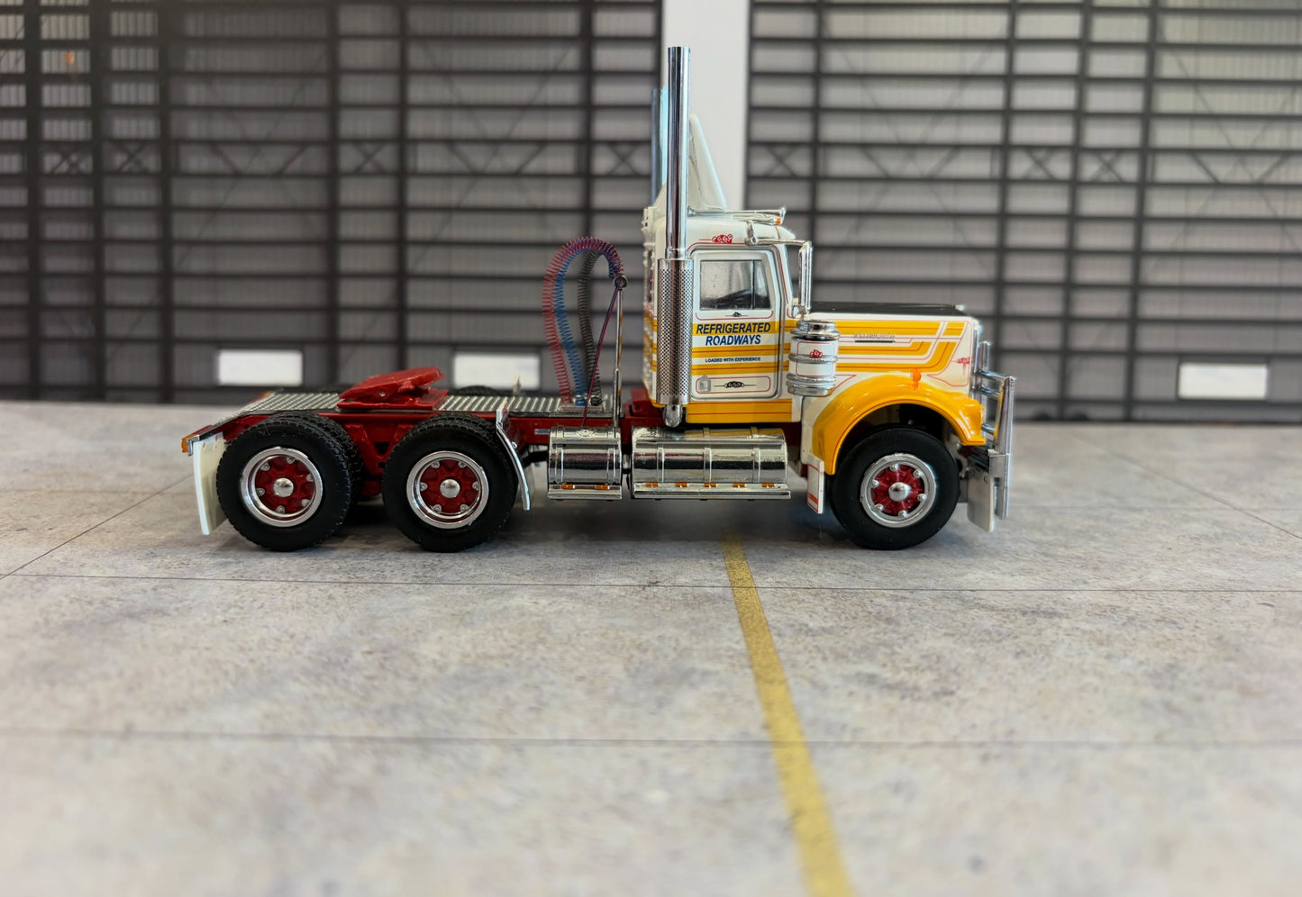 1/50 W900 Refrigerated Roadways