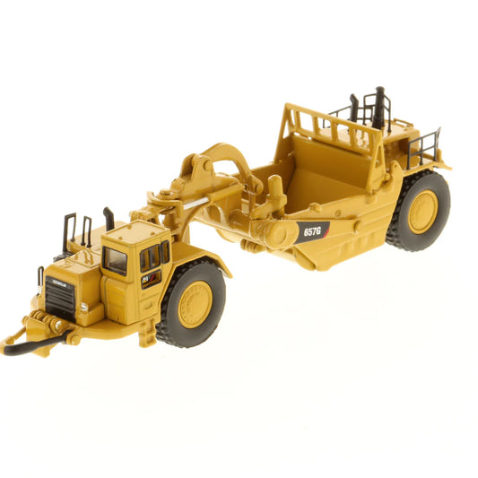 1/125 Cat 657G Tractor Scraper