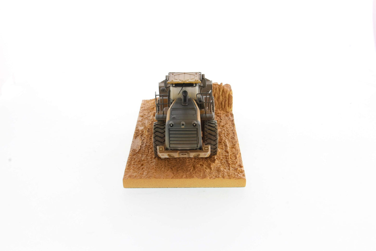 1/50 Cat Weathered 966M Wheel Loader