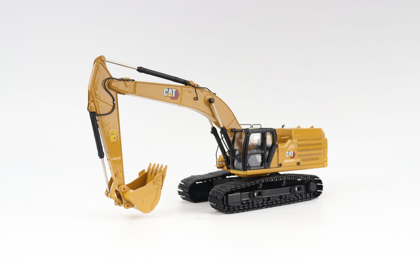 1/50 Cat 352 Next Gen Excavator High Line Series
