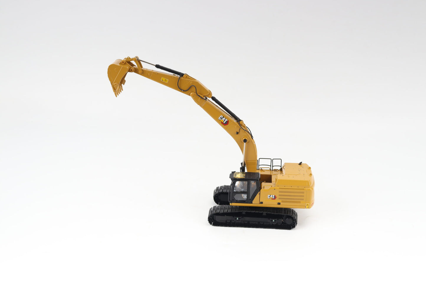 1/50 Cat 352 Next Gen Excavator High Line Series