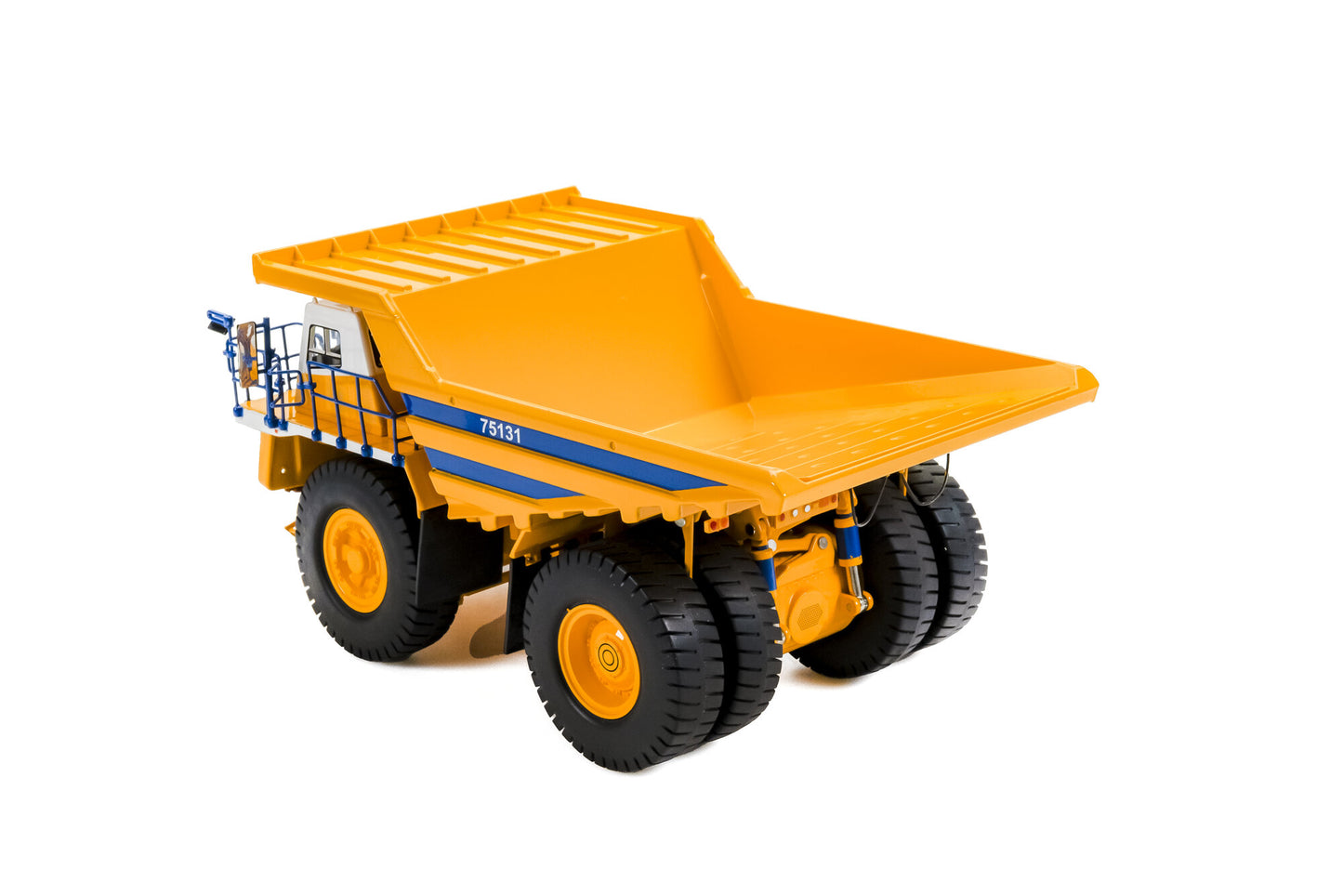 1/50 Belaz Dump Truck 130-136 ton  75131