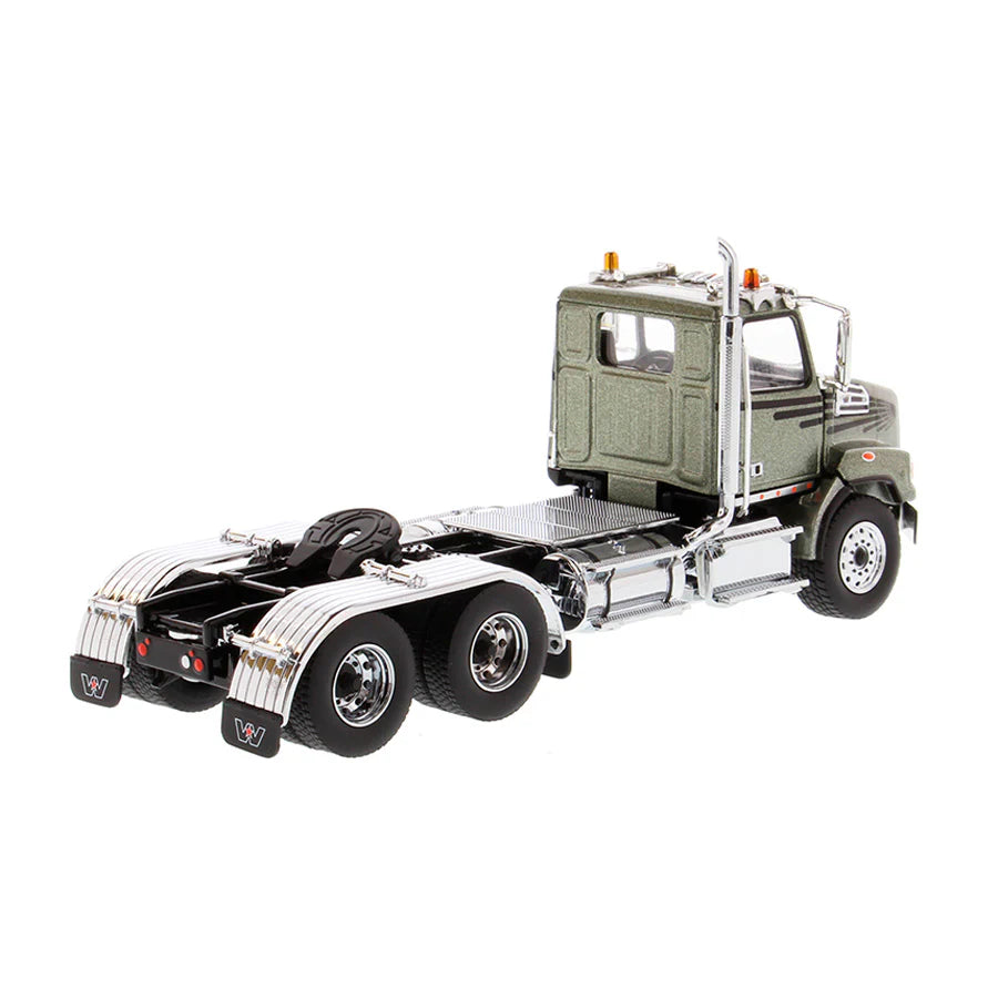 1/50 Western Star 4700 SF Tandem Green 71038