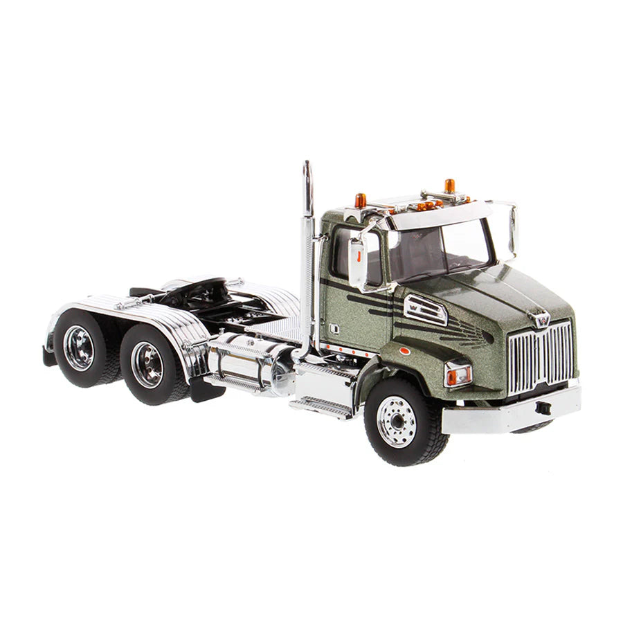 1/50 Western Star 4700 SF Tandem Green 71038