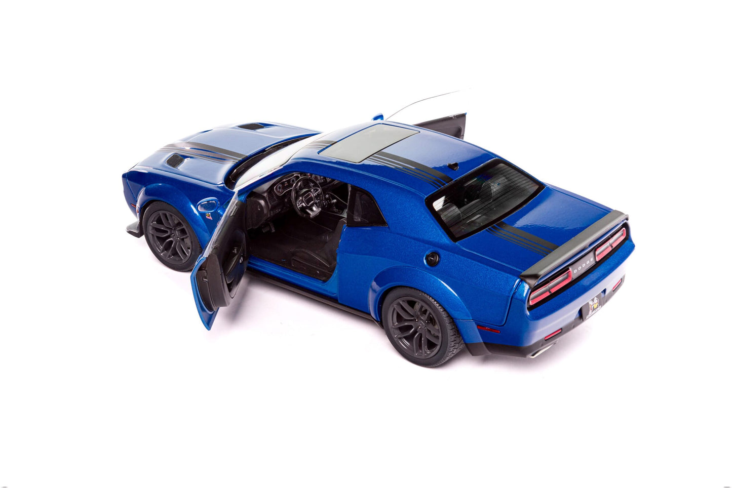 1/18 Dodge Challenger R/T Scat Pack Widebody Blue 2023