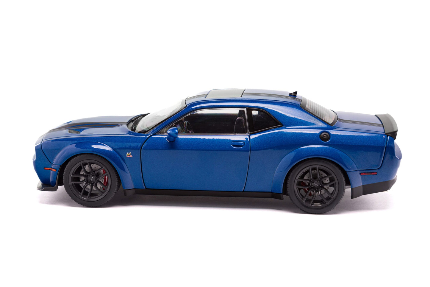 1/18 Dodge Challenger R/T Scat Pack Widebody Blue 2023