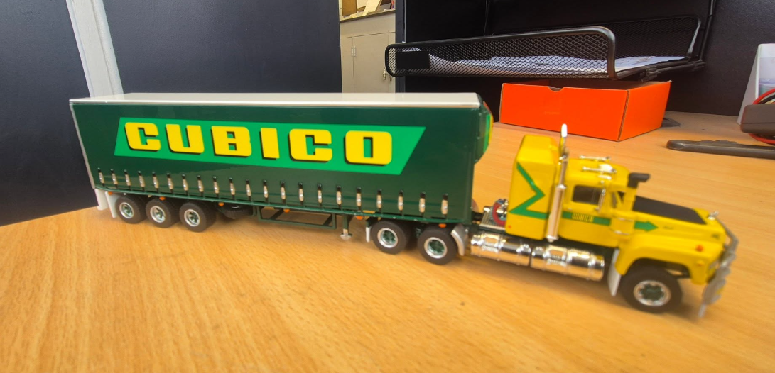 1/64 Cubico Semi with Curtain Side Trailer 12038