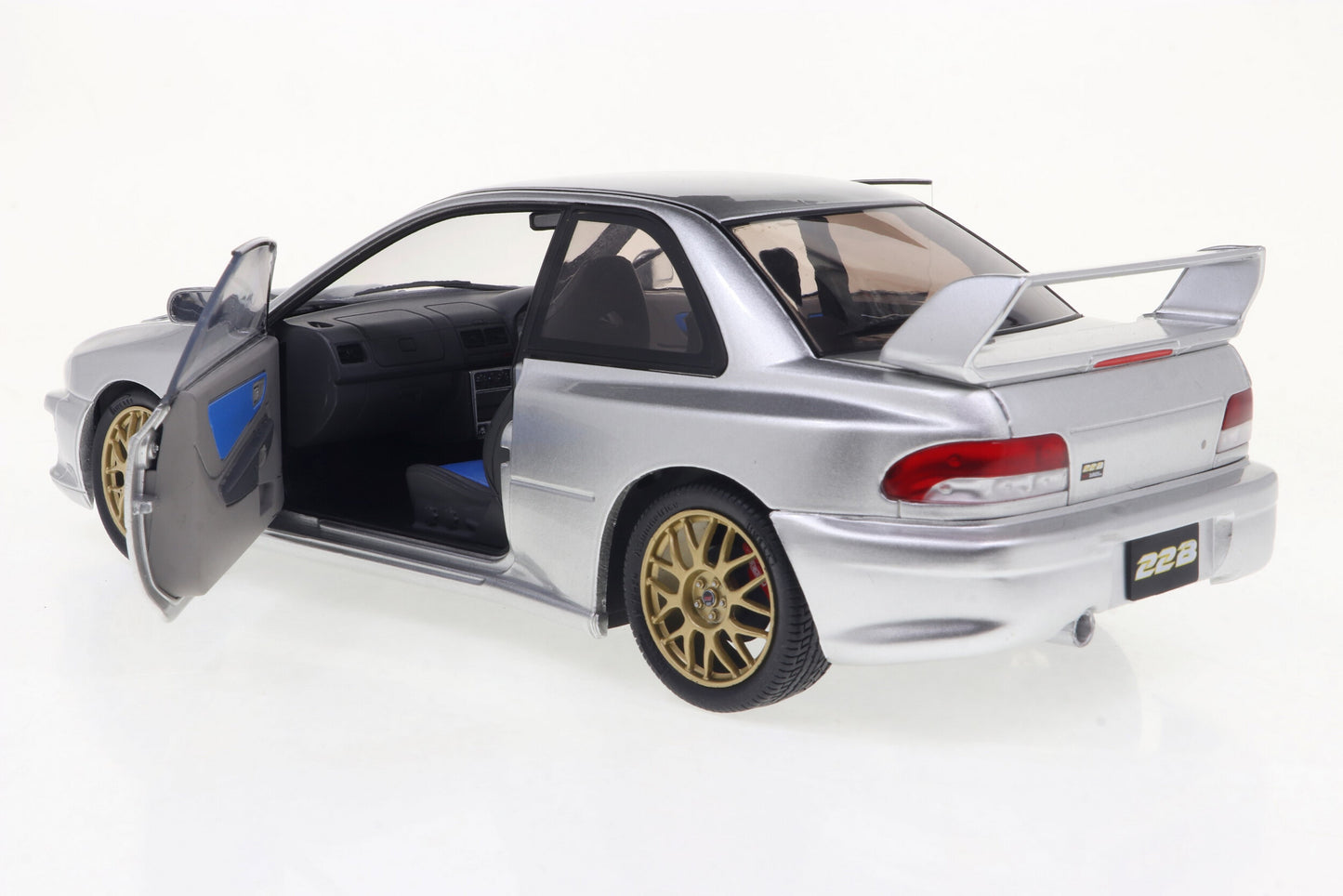 1/18 Subaru Impreza 22b 1998 Silver
