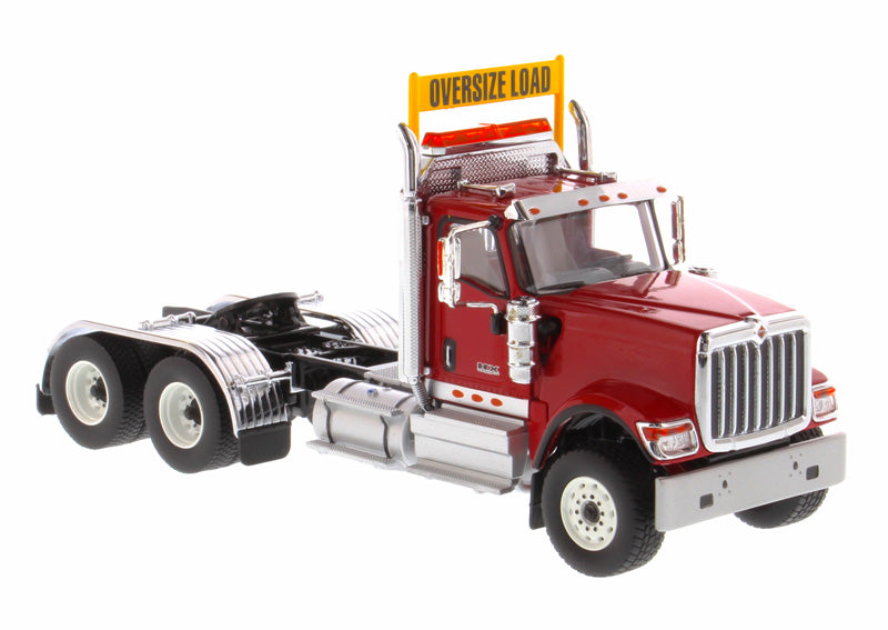 1/50 International HX520 Tandem Tractor Red 71002