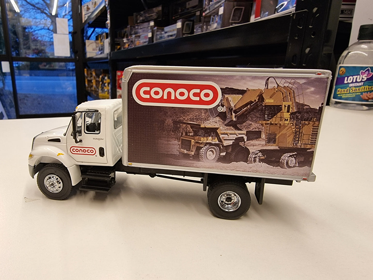 1/50 Conoco International Durostar Delivery Truck